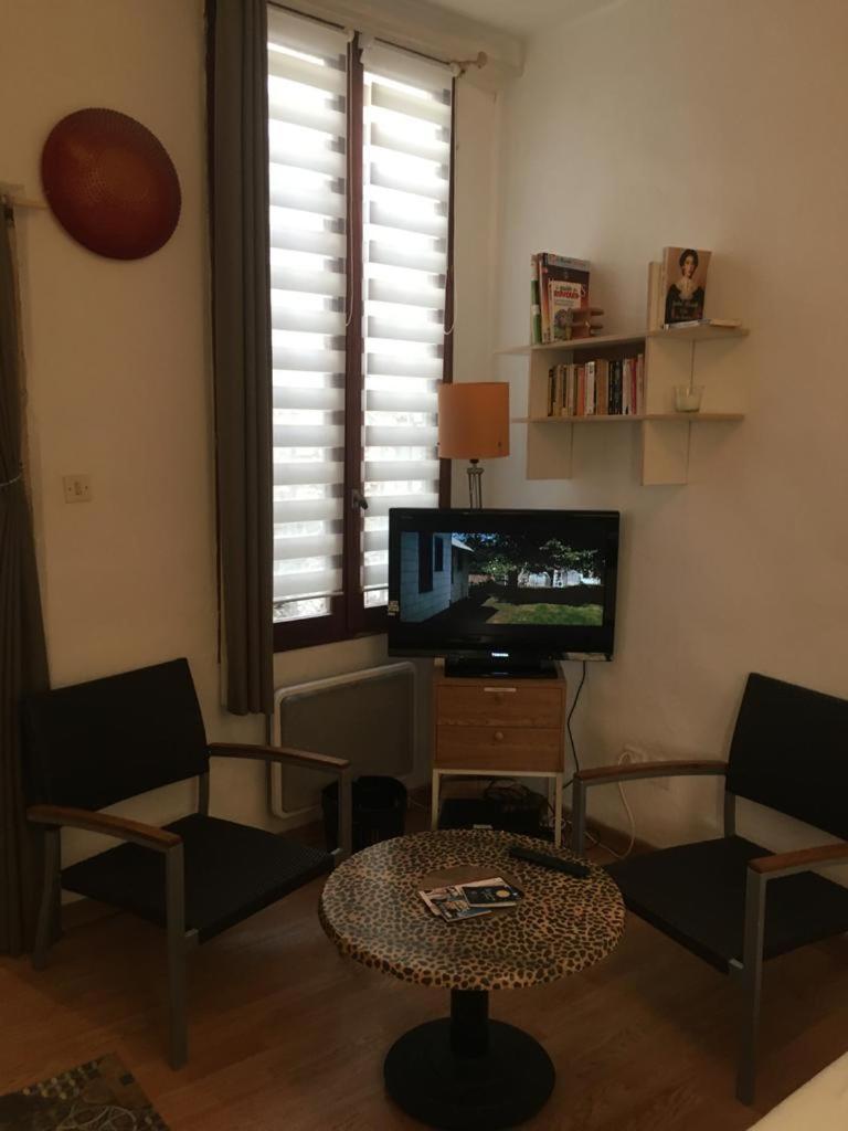 Appart Sympa Dans Le Vieux Nîmes Eksteriør bilde